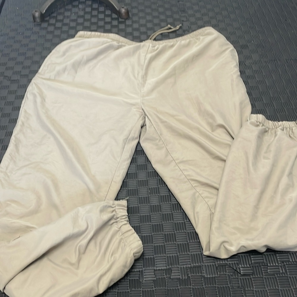 Bill Blass  Beige size XL pants zipper at cuff and elastic waist